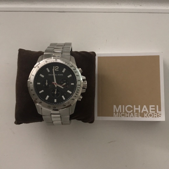 ⭐️⭐️ Host Pick ⭐️⭐️ Men’s Stainless Steal Michael Kors Watch - Picture 2 of 7